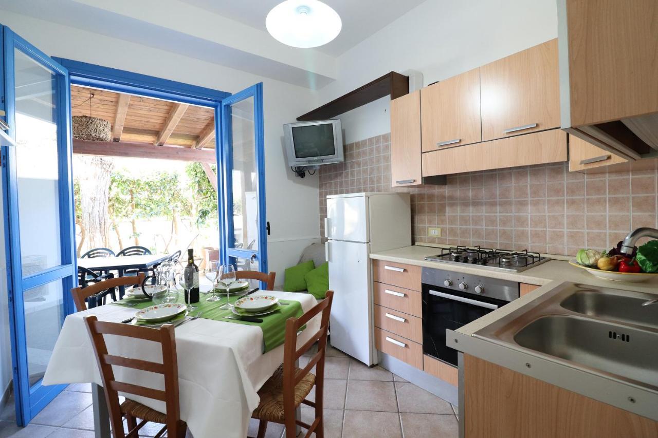 Ground Floor Villa With Barbecue For 5 Guests Pt48 Torre dell'Orso Exterior photo